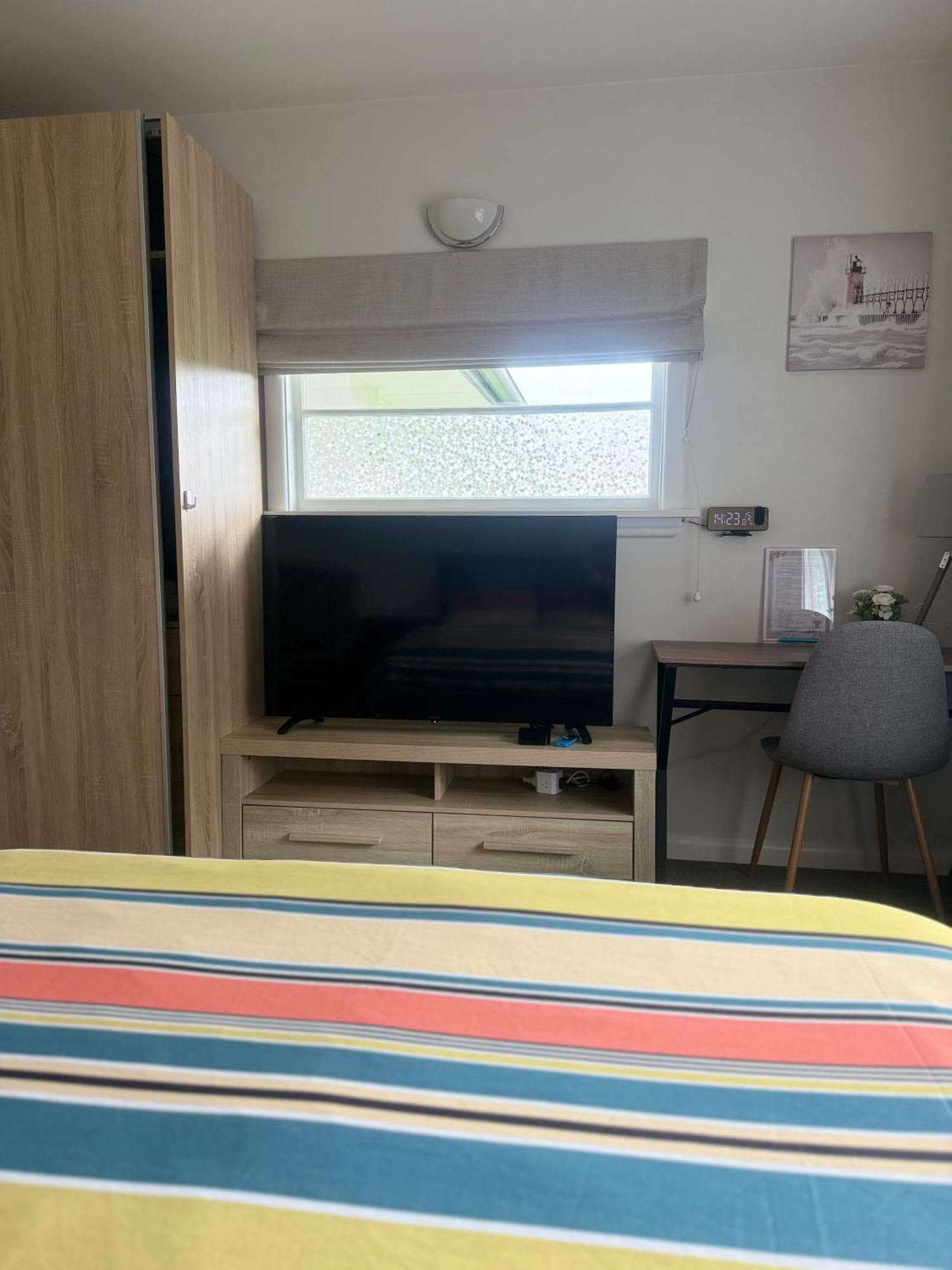 Cozy And Sunny Near To Seapath Homestay