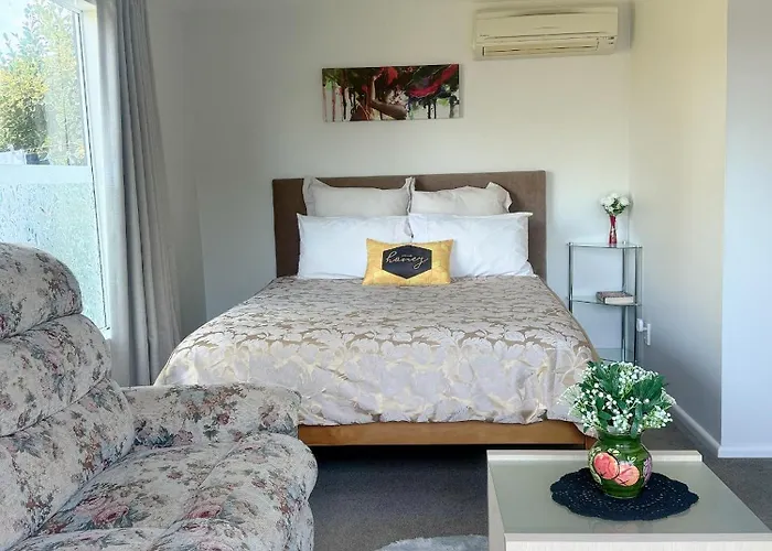 Cozy And Sunny Room Near City To Seapath