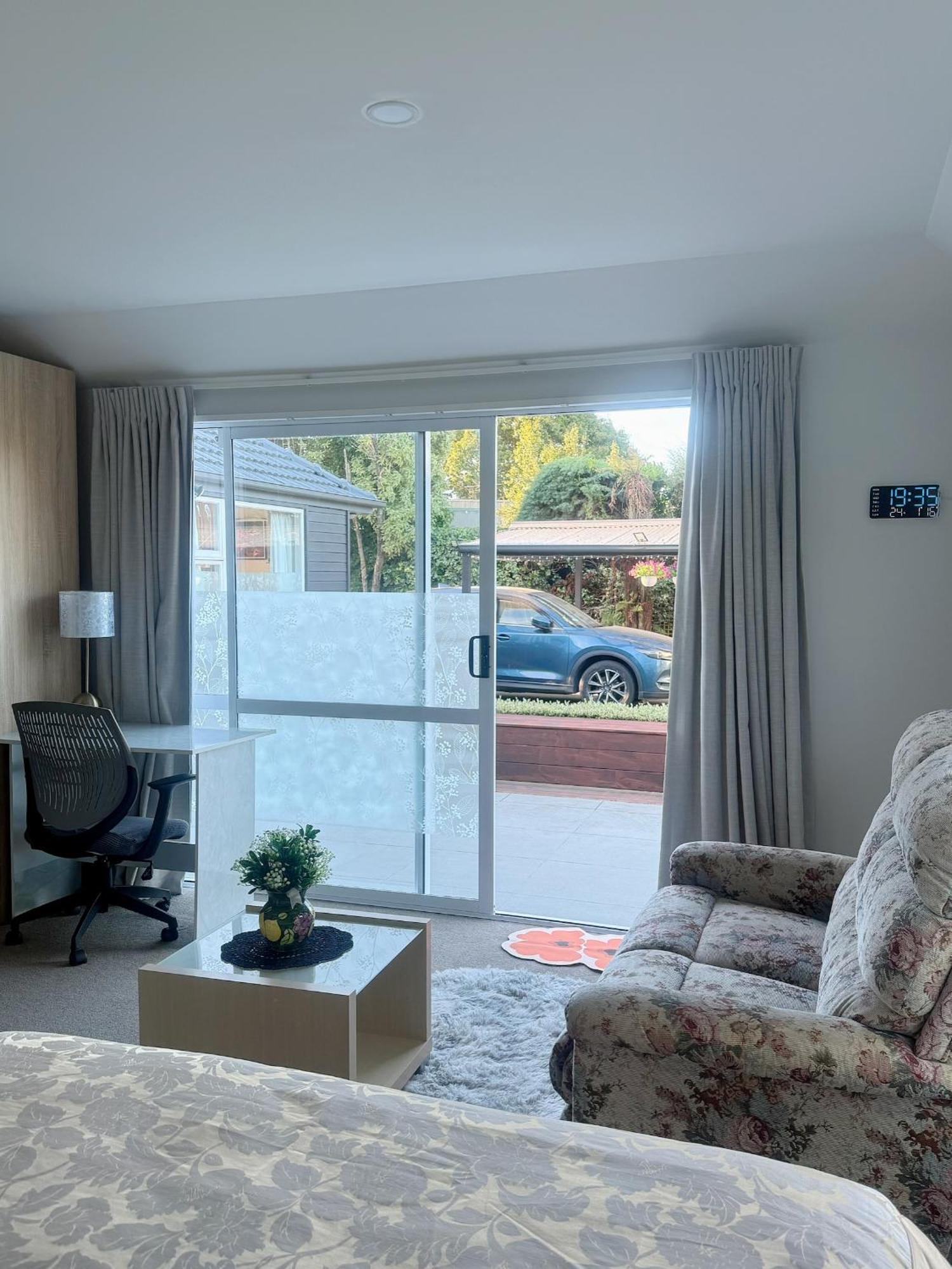 Cozy And Sunny Near To Seapath * Christchurch